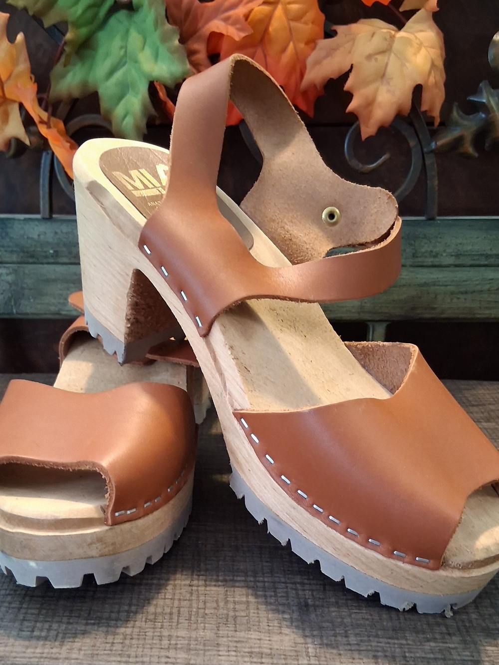 MIA Swedish-style Women's Brown Leather Peep Toe Clogs